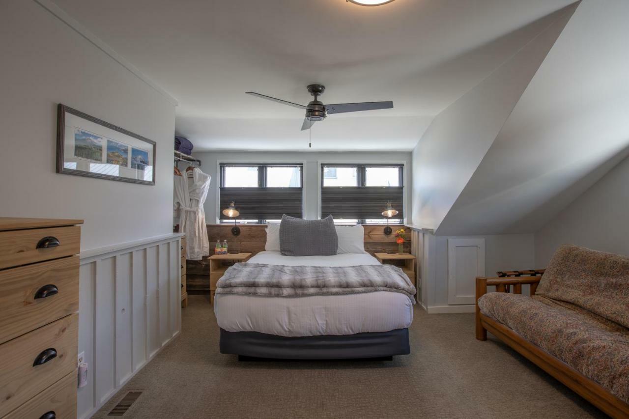 Purple Mountain Bed & Breakfast & Spa Crested Butte Exterior photo